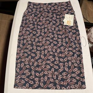 xs Cassie pencil skirt LuLaRoe nwt 95% polyester 5% spandex slate grey and pink
